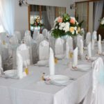 bukiety na stołach weselnych hotel irena
